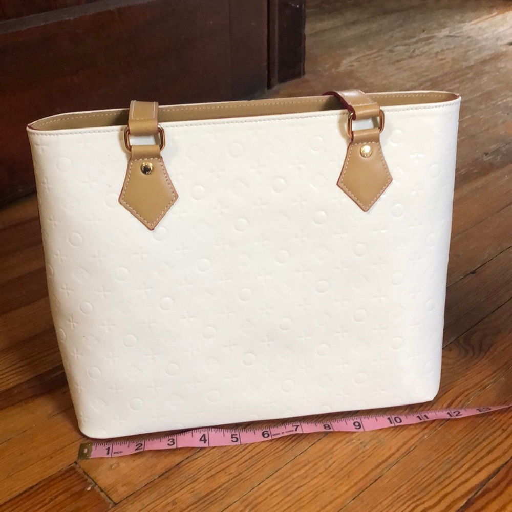 White patent leather purse